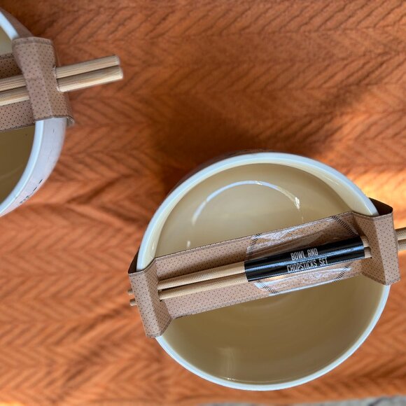 (2) Big Bowls and Chopstick Set with Designs on the Front & Back - Picture 3 of 6